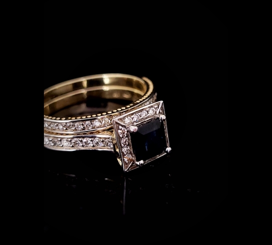 Zlatý prsteň briliantový so Zafírom