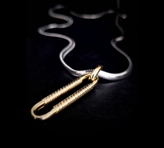 Zlatý prívesok Rain