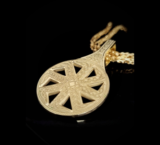 Zlatý prívesok Kolovrat