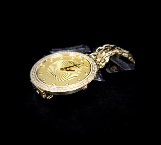 Zlaté hodinky Geneve