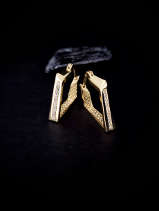 Zlaté náušnice Surin