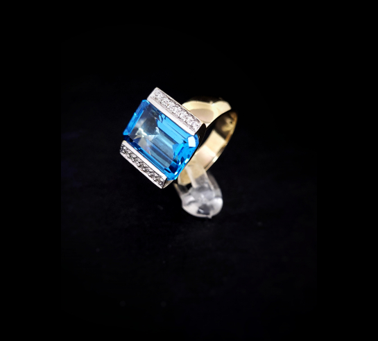 Zlatý prsteň brilantový s Topasom Modiva