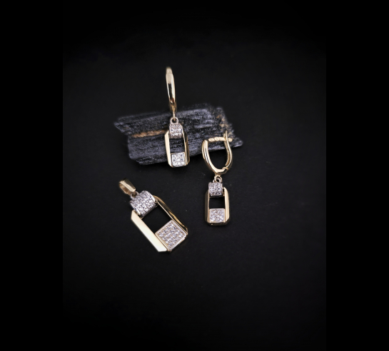 Zlaté náušnice Hadlei