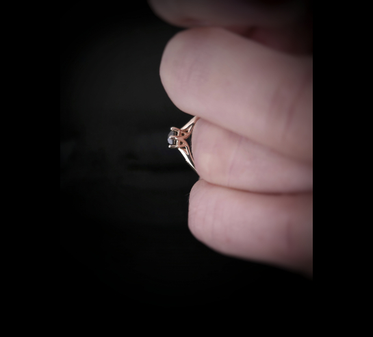 Zlatý prsteň s čiernym briliantom Vimi