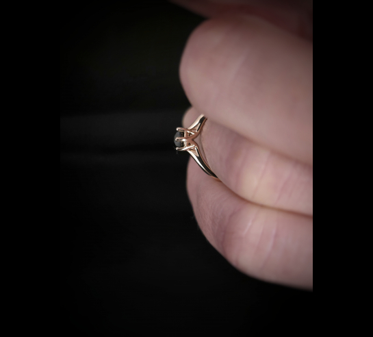 Zlatý prsteň s čiernym briliantom Vimi