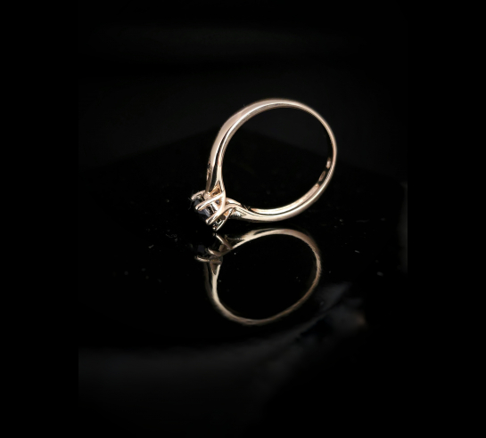 Zlatý prsteň s čiernym briliantom Vimi