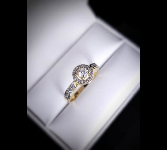 Zlatý briliantový prsteň Tinia