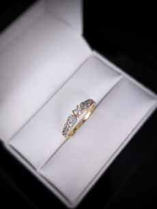 Zlatý briliantový prsteň... 2