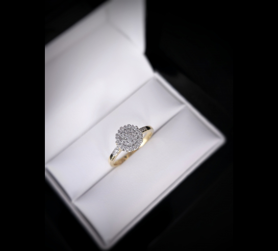 Zlatý briliantový prsteň Flo