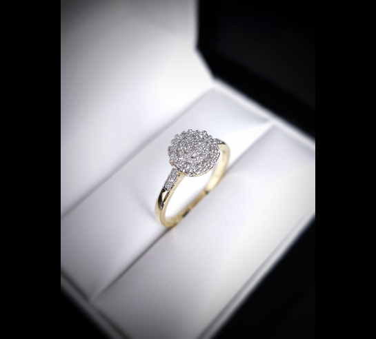 Zlatý briliantový prsteň Flo