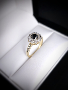 Zlatý briliantový prsteň s...