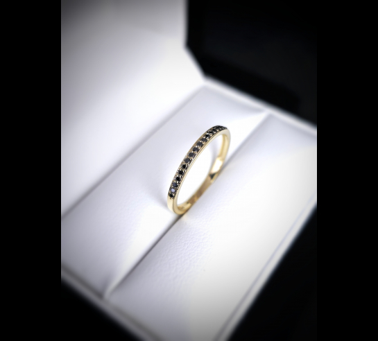 Zlatý briliantový prsteň