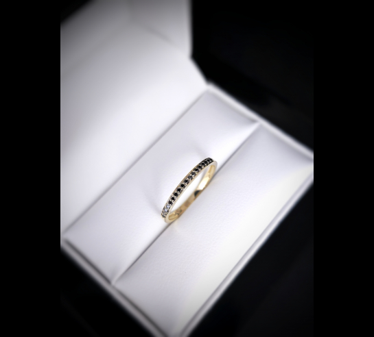 Zlatý briliantový prsteň