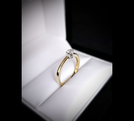 Zlatý briliantový prsteň Christion