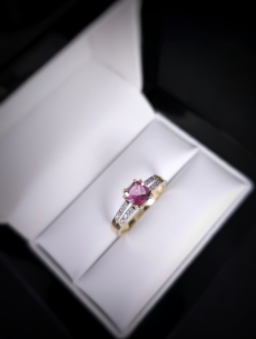 Zlatý briliantový prsteň Rose 2