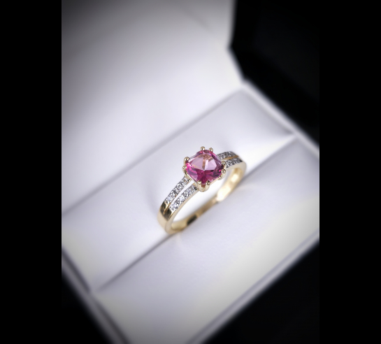 Zlatý briliantový prsteň Rose