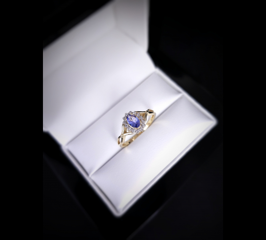 Zlatý briliantový prsteň s Tanzanitom