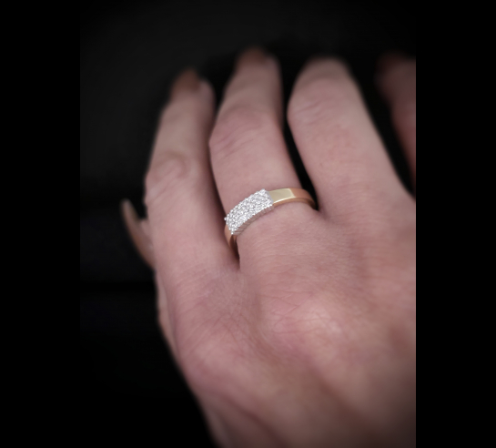 Zlatý briliantový prsteň Pula