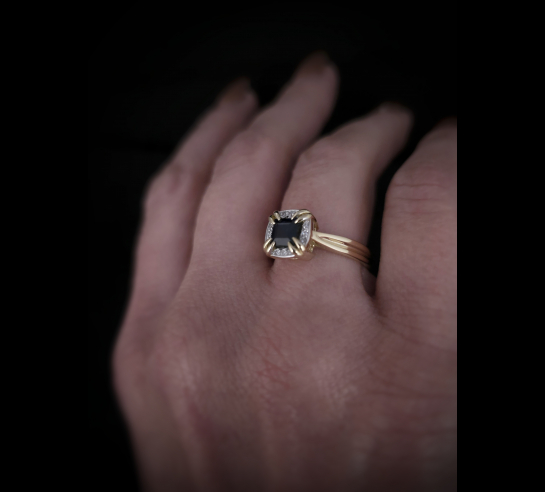 Zlatý briliantový prsteň so Zafírom Ilio