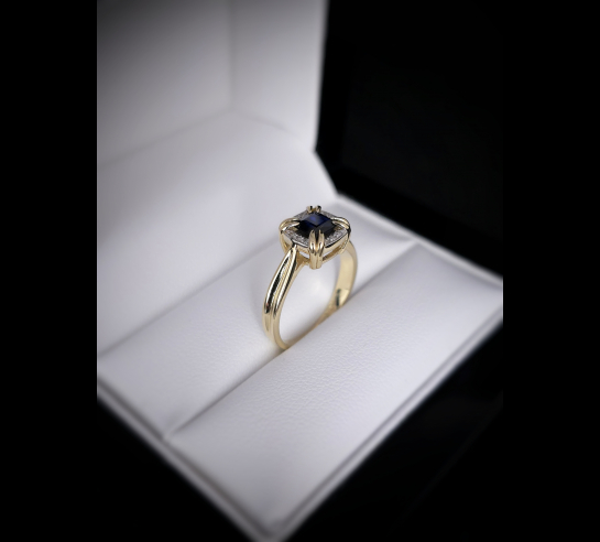 Zlatý briliantový prsteň so Zafírom Ilio