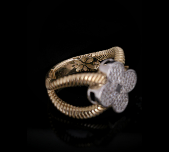 Zlatý prsteň Lauryn