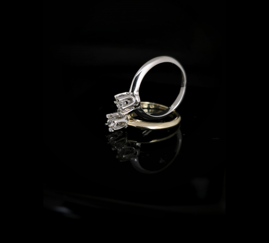 Zlatý briliantový prsteň Lauryne