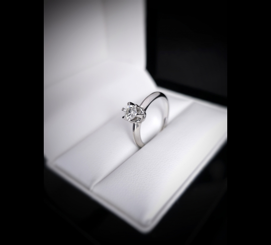 Zlatý briliantový prsteň Lauryne