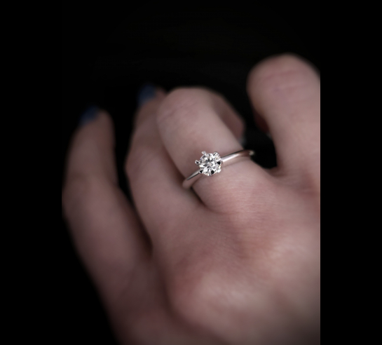 Zlatý briliantový prsteň Lauryne