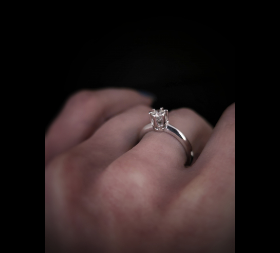 Zlatý briliantový prsteň Lauryne