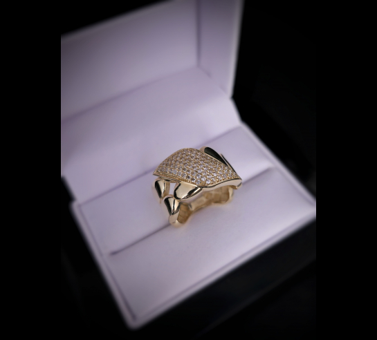 Zlatý prsteň Yumiko