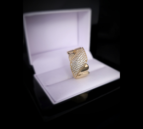 Zlatý prsteň Yumiko