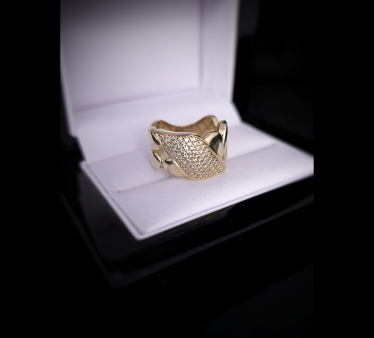 Zlatý prsteň Yumiko