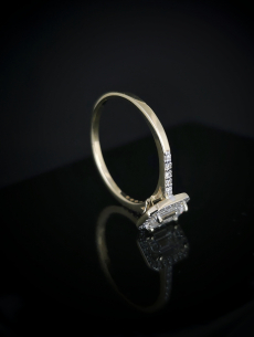 Zlatý L. briliantový prsteň... 2