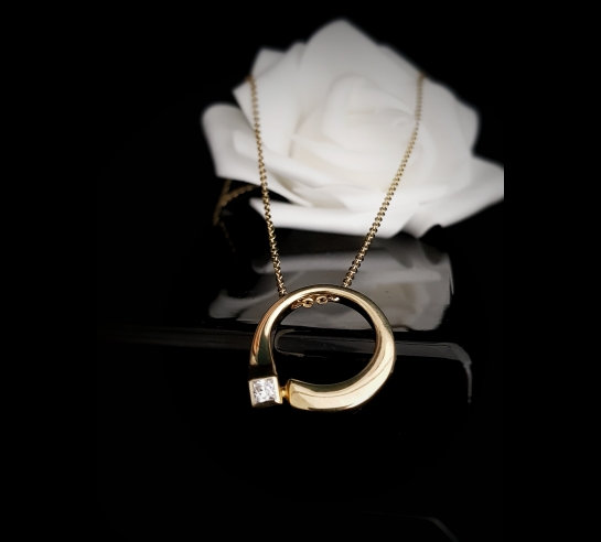 Zlatá celebrit retiazk Asha