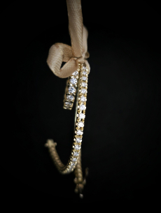 Zlatý tenisový náramok