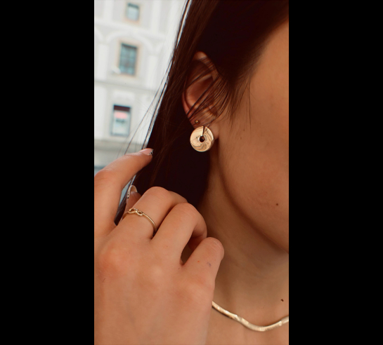 Zlaté náušnice Zara