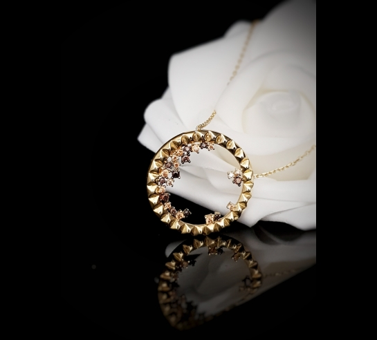 Zlatá celebrit retiazka Minsy