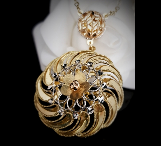 Zlatá celebrit retiazka Mangel